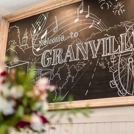 Granville Studio 555 מראה חיצוני תמונה